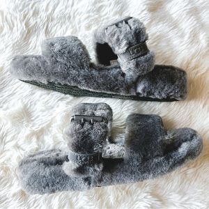 UGG Fuzz Yeah dark grey strappy platform sandals, women’s size 9